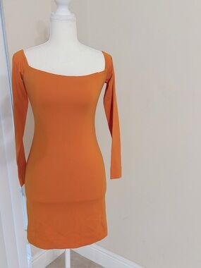 Michael Costello Orange Off-Shoulder Long Sleeve Bodycon Dress